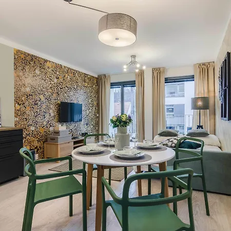 Luxury Parking By Michal&friends Apartment *