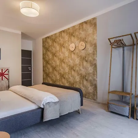 Luxury Parking By Michal&friends Apartment *