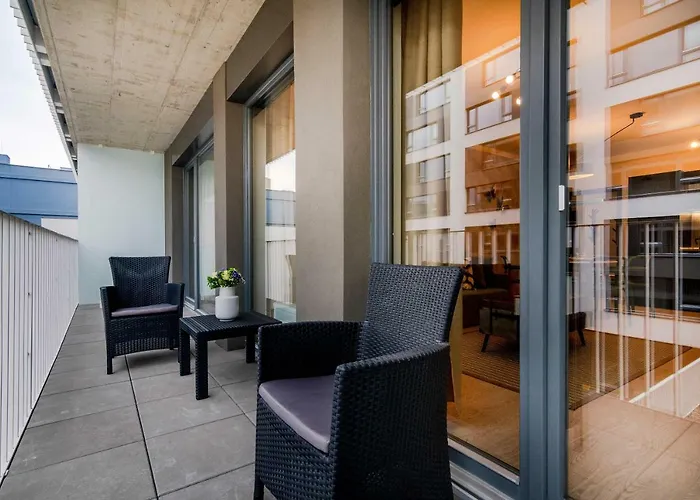 Luxury Parking By Michal&friends Apartamento Praga