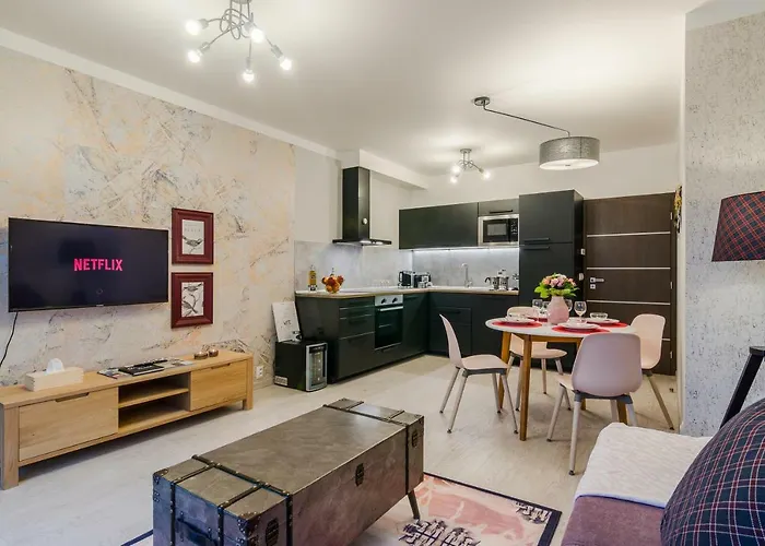 Luxury Parking By Michal&friends Apartamento *