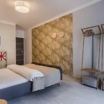 Luxury Parking By Michal&friends Apartamento *