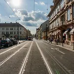 Luxury Parking By Michal&friends Apartamento Praga